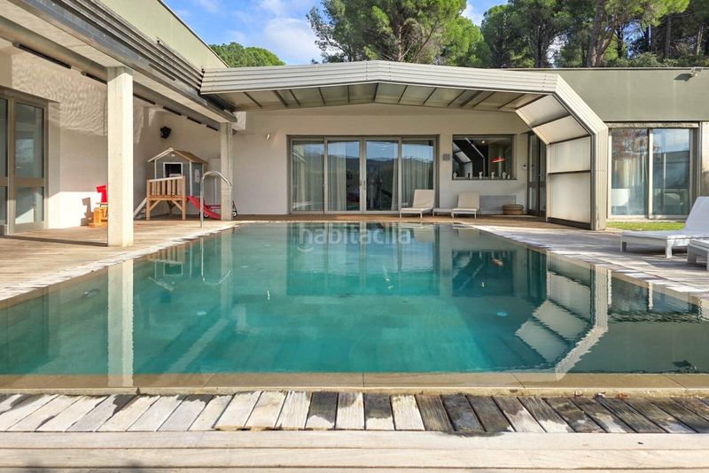 Foto 0b15f6b2-69ba-488f-acff-30478ca8748c. Casa amb calefacció aparcament piscina a Jonquera (La)
