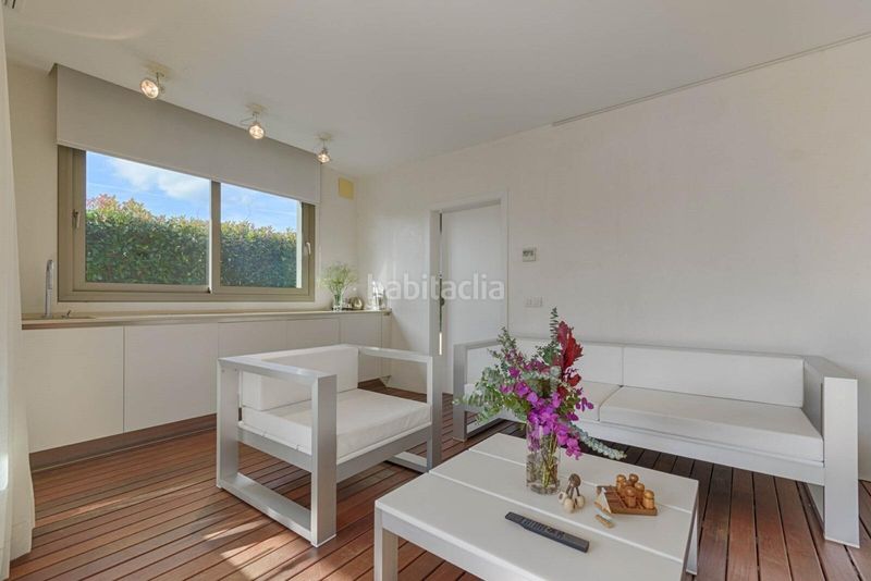 Foto 0e78df2d-d1ad-439f-9e0f-7216671e4eef. Casa amb calefacció aparcament piscina a Jonquera (La)