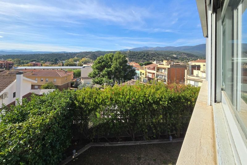 Foto 8c227520-d77a-4bbb-b14d-024db8055d33. Casa amb aparcament piscina a Jonquera (La)