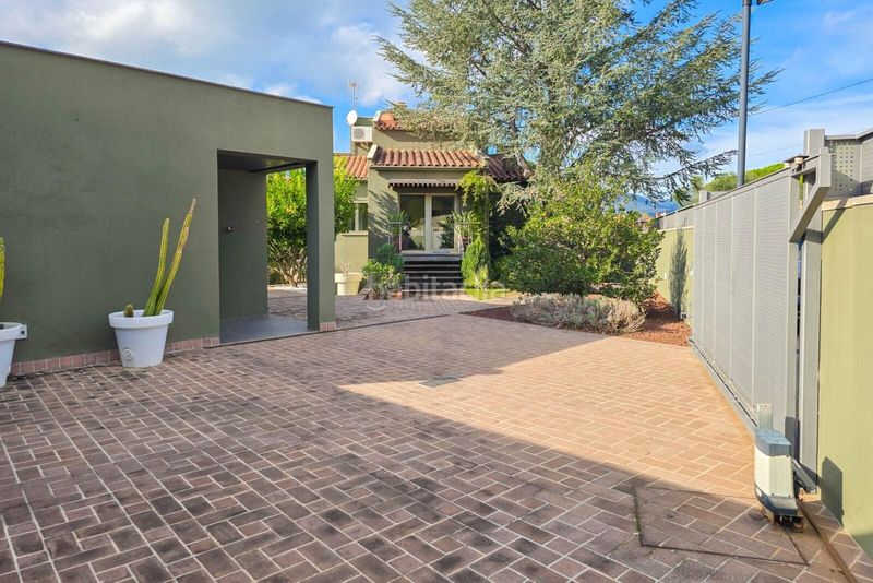 Foto 917ed03e-4f2b-4eab-bb54-0fa5268df657. Casa amb aparcament piscina a Jonquera (La)