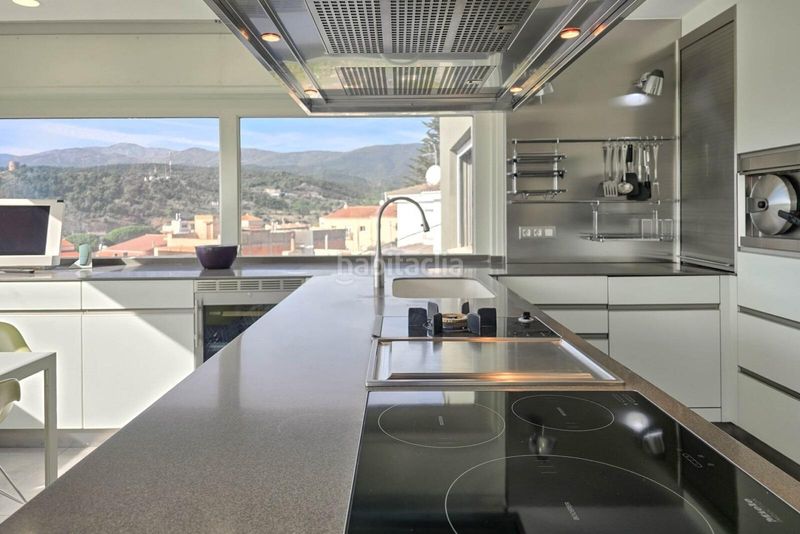 Foto a9e03f2e-2baa-45a2-97a4-d97ffefd7bf9. Casa amb aparcament piscina a Jonquera (La)