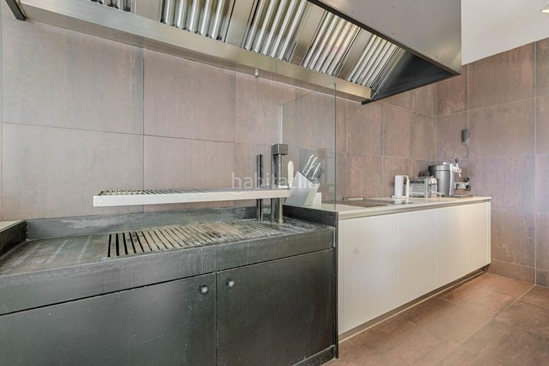 Foto d75004b4-3bed-4877-921d-2ff60d7a38de. Casa amb aparcament piscina a Jonquera (La)