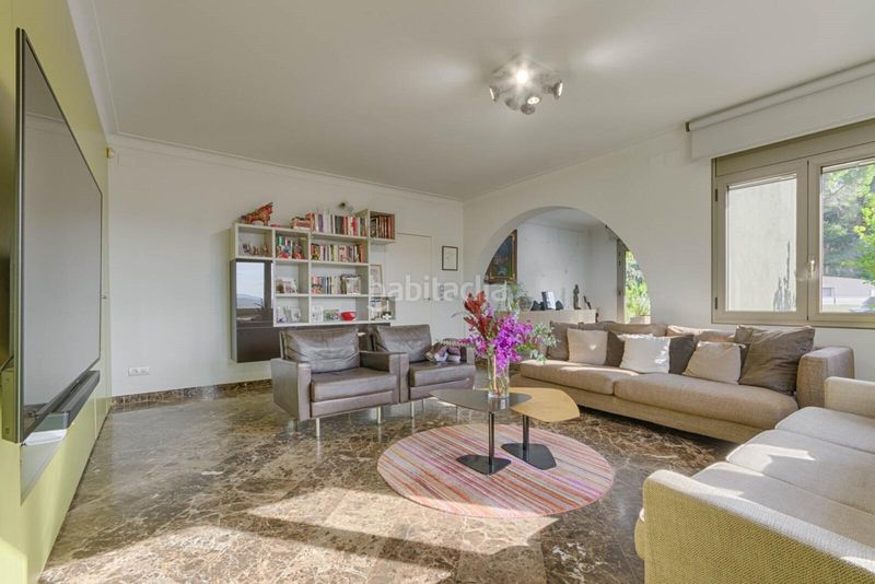 Foto e02c97ab-f2cb-4234-8b33-fc7bc124cc88. Casa amb aparcament piscina a Jonquera (La)