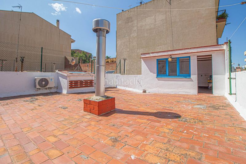 Foto 4e9dd69d-c5f2-465b-b08b-e5897edb56c6. Casa amb calefacció aparcament a Centre Figueres