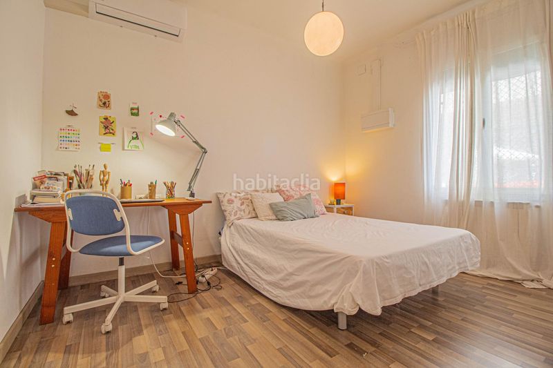 Foto 8a12192e-31cf-4831-849d-ba4ff35fdb4e. Casa amb aparcament a Centre Figueres