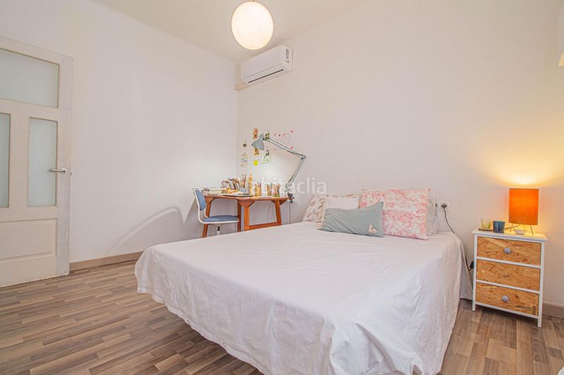 Foto ed2a7d8c-ebe4-4a5e-97c2-c7b27cd387e2. Casa amb calefacció aparcament a Centre Figueres