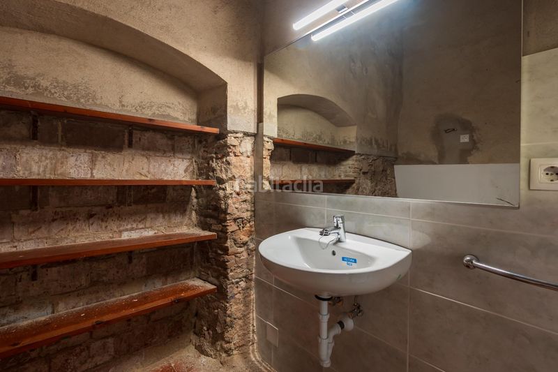 Foto 1217643b-6a7a-4f05-ad56-98d8f874ce00. Edificio in Centre Figueres