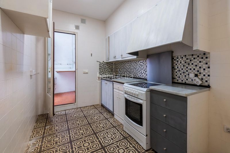 Foto d9920fd8-76e8-4b10-8189-a55cb5025b0c. Edificio in Centre Figueres