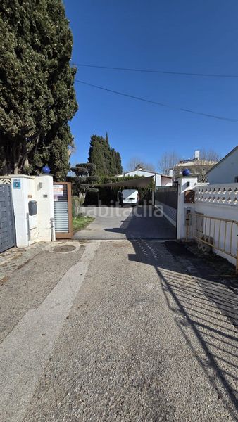 Foto d069ca62-a6d7-4533-aa35-6076219f796a. Xalet amb calefacció aparcament piscina a Carmençó Empuriabrava