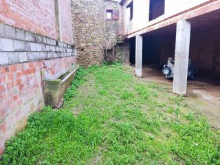 Edifici a Peralada. Almacén residencial urbano en vilanova de la muga.