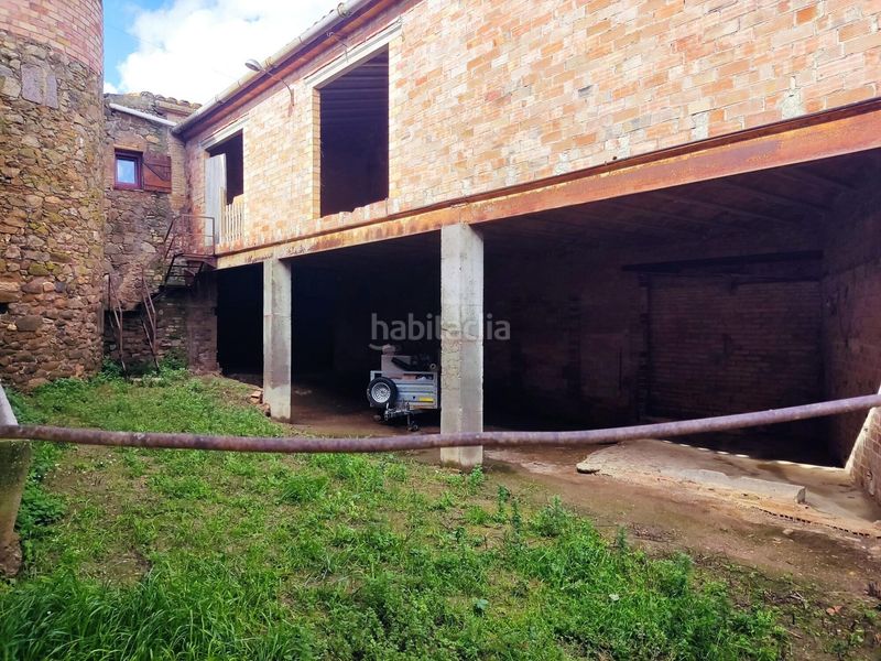 Foto 160fb471-36c6-46cb-9665-5875c6f3c9a7. Edificio in Peralada