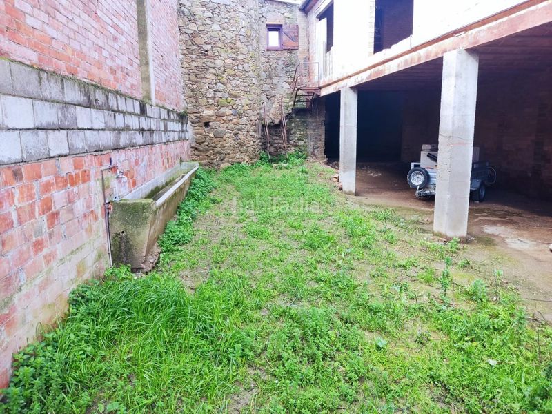 Foto a7b16914-486e-48f3-ad48-562e9f054ce3. Edificio in Peralada