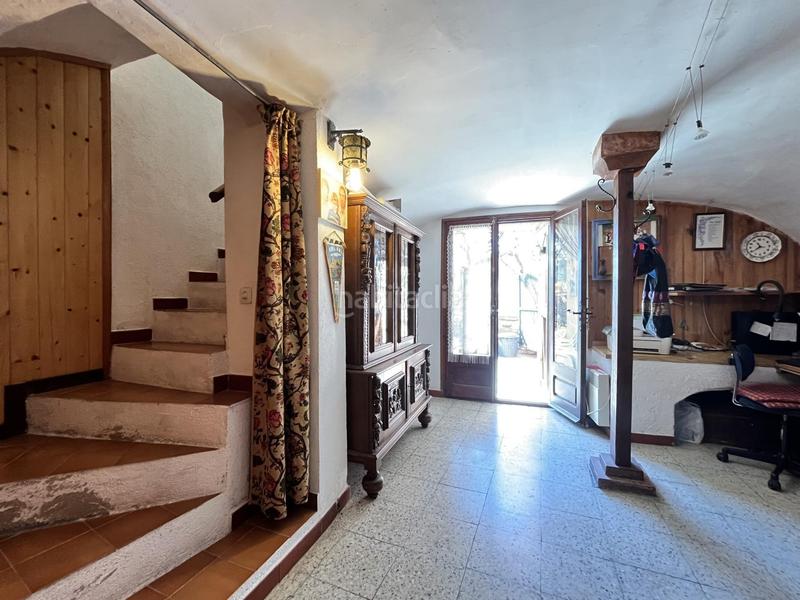 Foto 5cd8e13d-dea4-4cf4-8259-0317119aefc5. Casa amb aparcament a Biure