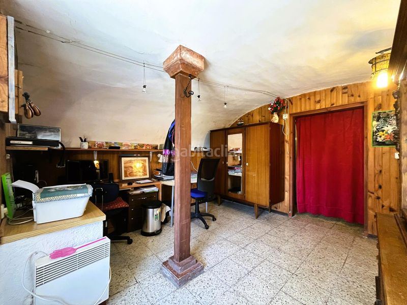 Foto 67b631a4-c756-4615-9bd6-caf683949dff. Casa amb aparcament a Biure
