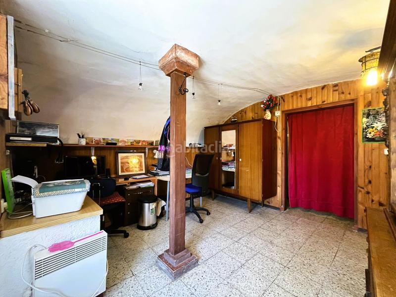 Foto ef1d90fd-70cd-4a77-b139-052207d5949c. Casa amb aparcament a Biure