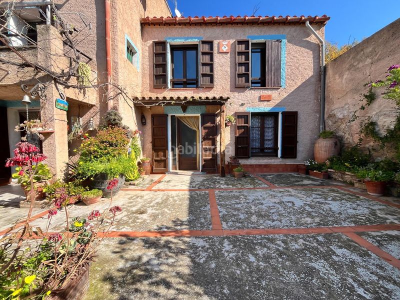 Foto f0e0b5e6-93b3-4c84-b1e7-49218622881f. Casa amb aparcament a Biure