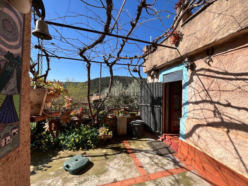 Foto fd0c06ad-1c6f-41b0-a092-03cf9c5ac796. Casa amb aparcament a Biure