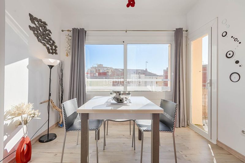Foto 8e8d26fa-9009-403c-9cf4-ff0209e85f77. Apartament amb aparcament a Centre Roses