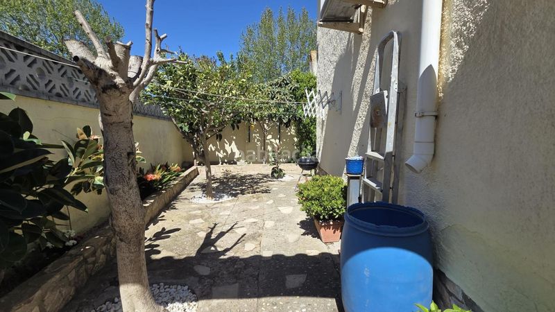 Foto 6d88eb3d-5dfd-4d8d-868b-d833d10acd38. Casa amb aparcament a Sant Maurici Empuriabrava