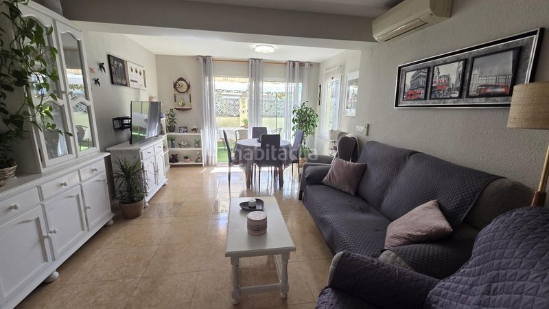 Foto 81ac7f65-10de-45a3-9ded-267120c143a7. Casa amb aparcament a Sant Maurici Empuriabrava