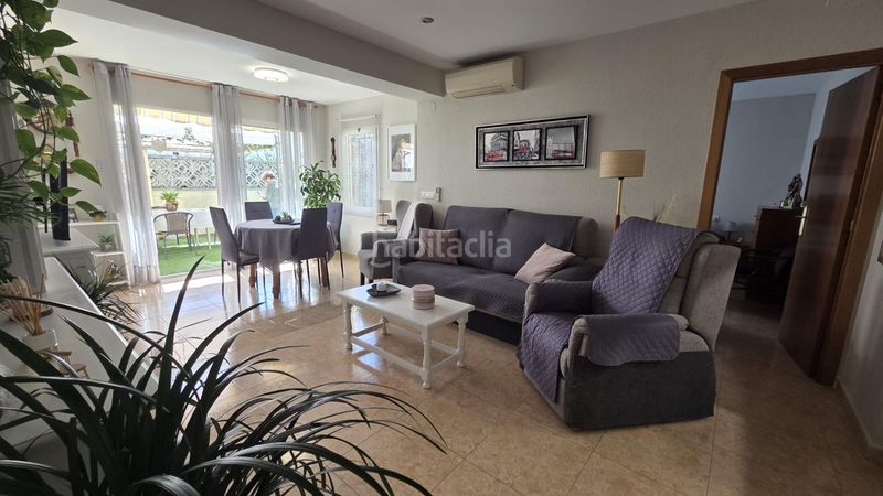 Foto 9f35baab-7b97-4bbf-82e8-d463997e37d9. Casa amb aparcament a Sant Maurici Empuriabrava