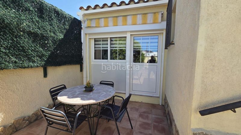 Foto a09325dd-28ea-4373-85d8-8767199f8987. Casa amb aparcament a Sant Maurici Empuriabrava