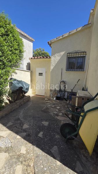 Foto f9176911-7b19-42ee-ab0d-0adbb5e90eac. Casa amb aparcament a Sant Maurici Empuriabrava