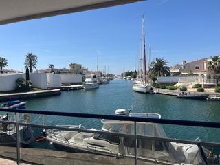 Dachwohnung in Port Grec - Port Moxó. Duplex de lujo con vistas al canal en empuriabrava