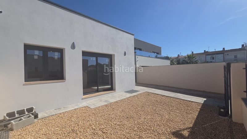 Foto 198c9255-46bf-4c0b-b13a-c34eb8df5da0. Casa adossada amb calefacció aparcament a Puigmal - Mas Nou Empuriabrava