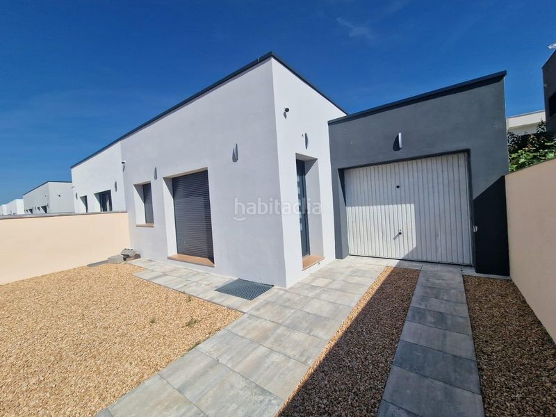 Foto 666970bd-d470-4a10-9674-367e81a6cf84. Casa adossada amb calefacció aparcament a Puigmal - Mas Nou Empuriabrava