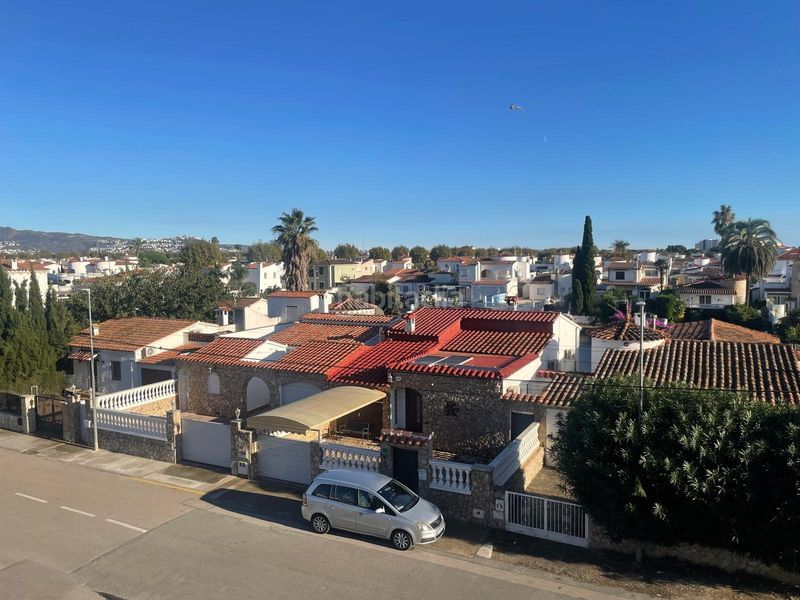 Foto 745d2eb9-aec6-4cea-a291-63ead958318e. Apartament amb calefacció piscina a Sant Maurici Empuriabrava