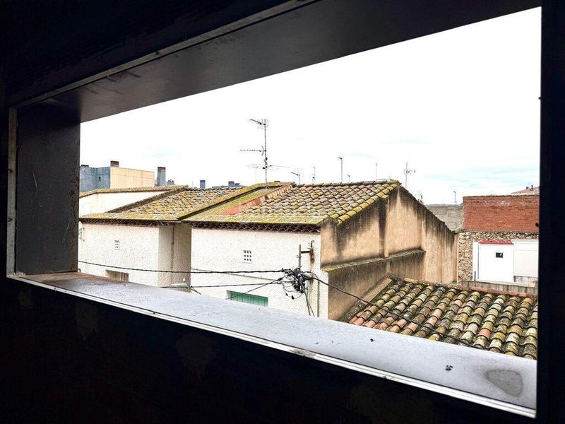 Foto 41fee5d5-4b5c-4f11-b719-56289580f754. Casa adossada amb aparcament a Eixample-Horta Capallera Figueres