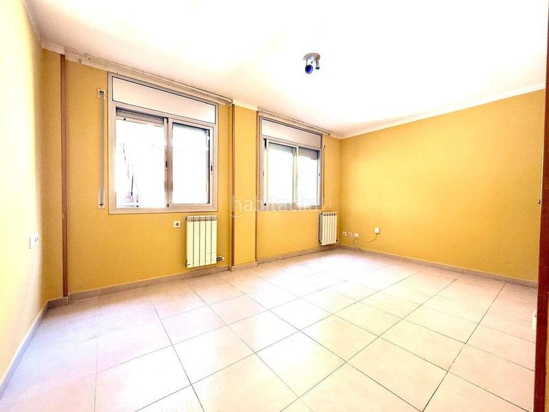 Foto 26cc01b8-e693-4ec8-8161-76563946e3a7. Apartament amb calefacció a Centre Figueres