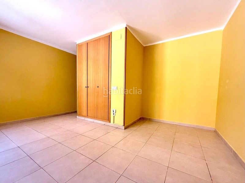 Foto 625cf80d-4c8d-425a-97fe-423be7f94143. Apartament amb calefacció a Centre Figueres