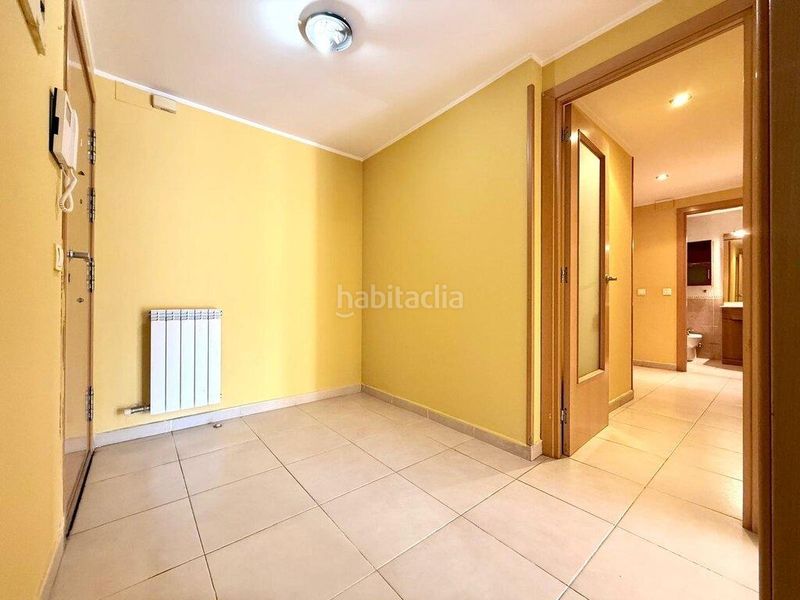 Foto 92adc73b-cb12-48aa-970a-23cd2909c06d. Apartament amb calefacció a Centre Figueres
