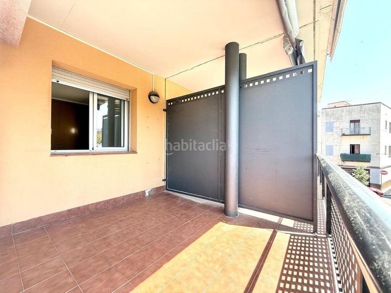 Foto ed3f4154-c858-4e3e-aeb9-995b0607f2f5. Apartament amb calefacció a Centre Figueres