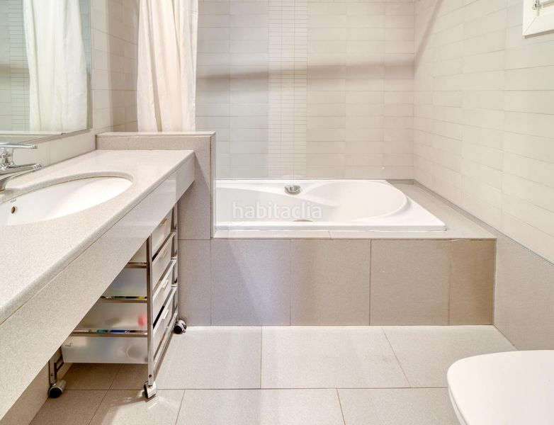 Foto 2e6d0d2c-962e-4385-9f36-5e928384610b. Apartament amb calefacció a Centre Figueres