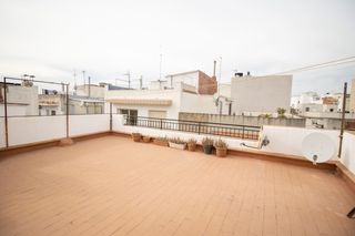 Ground floor in Centre
