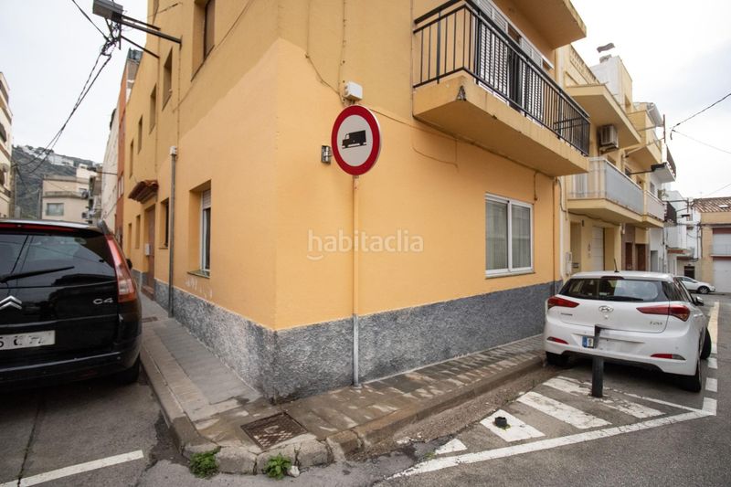 Foto f553ac97-c7fc-45ad-ae62-a54dc90e1122. Planta baixa a Centre Roses