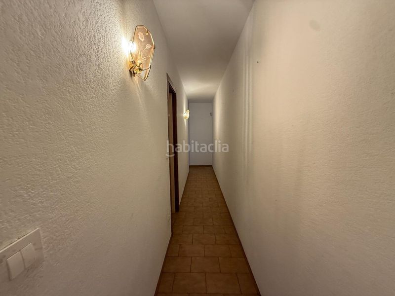 Foto 14d442ef-2115-47bc-80ad-cb7167760038. Apartament a Centre Roses
