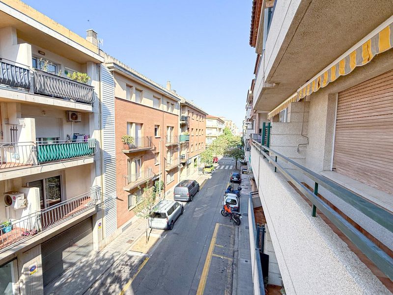 Foto 1708f83e-9a9b-4be5-bfd8-440698594977. Apartament a Centre Roses