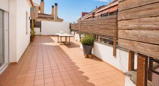 Attico in Creu de la Mà. Espacio exterior, luz y confort en la zona creu de la mà de figu