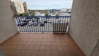 Studio  Carrer carrer badia. Apartamento de un solo ambiente con piscina en empuriabrava