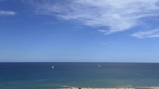 Piccolo appartamento in Muga - Gran Reserva - Badia. Bonito apartamento con vistas al mar
