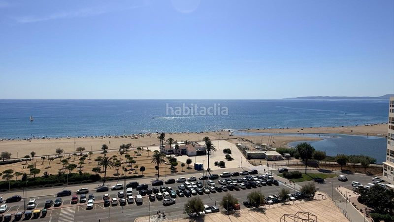 Foto f91e6d2c-3f64-4691-8c05-2937772c4464. Apartamento bonito apartamento con vistas al mar en Empuriabrava
