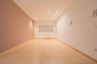 Piano terra  Carrer carrer tapoiles. Piso en planta baja en figueres