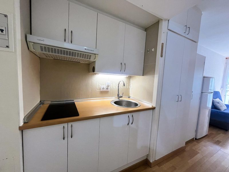 Foto 7032de7f-04fe-4907-be82-36e2992df172. Apartament a Centre Roses