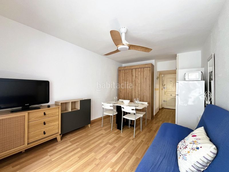Foto 8a5643d0-0dd9-4324-a90e-21b0086db116. Apartament a Centre Roses