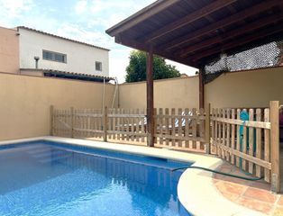 Maison  Avenida avinguda onze de setembre. Casa adosada con piscina privada en sant pere pescador, alt empo