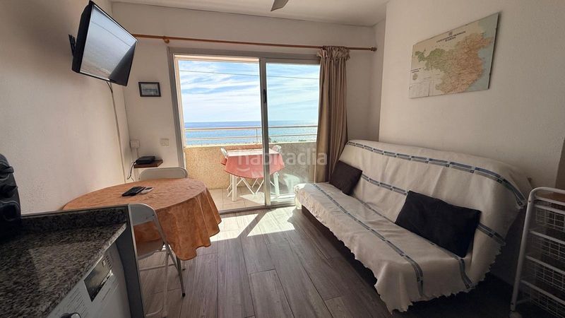 Foto b56094a3-651f-453b-b619-3624e45b5907. Apartamento  de 1 habitación con vistas al mar en Empuriabrava